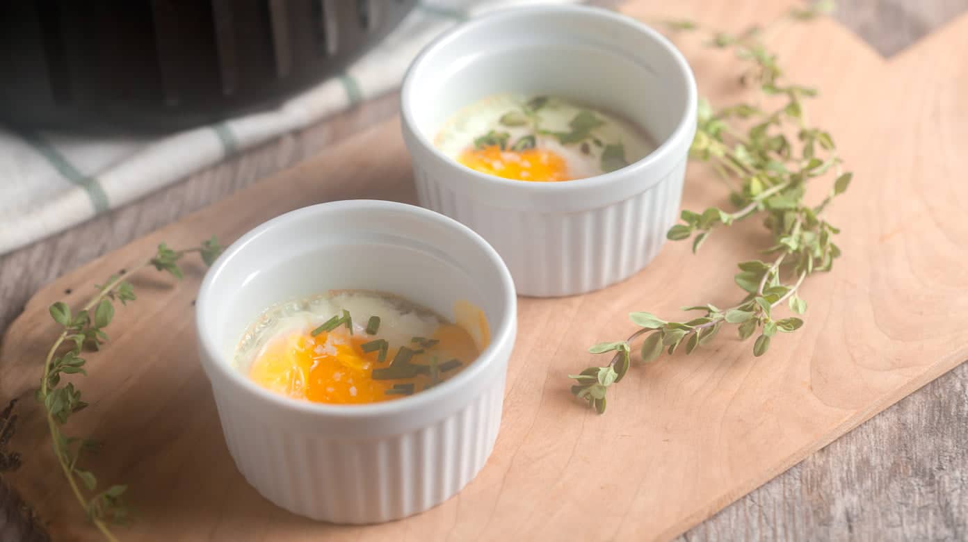 https://cookthestory.com/wp-content/uploads/2020/07/air-fryer-baked-eggs-7370-Edit-3.jpg