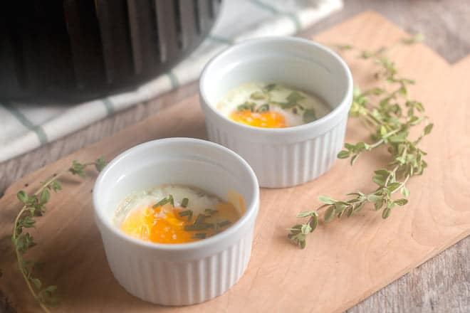 https://cookthestory.com/wp-content/uploads/2020/07/air-fryer-baked-eggs-7370-Edit.jpg