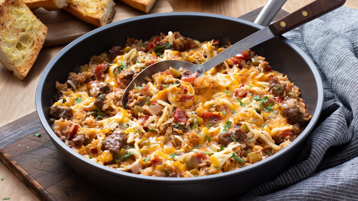 https://cookthestory.com/wp-content/uploads/2020/09/Ground-Beef-and-Rice-Skillet-1392x780-1.jpg