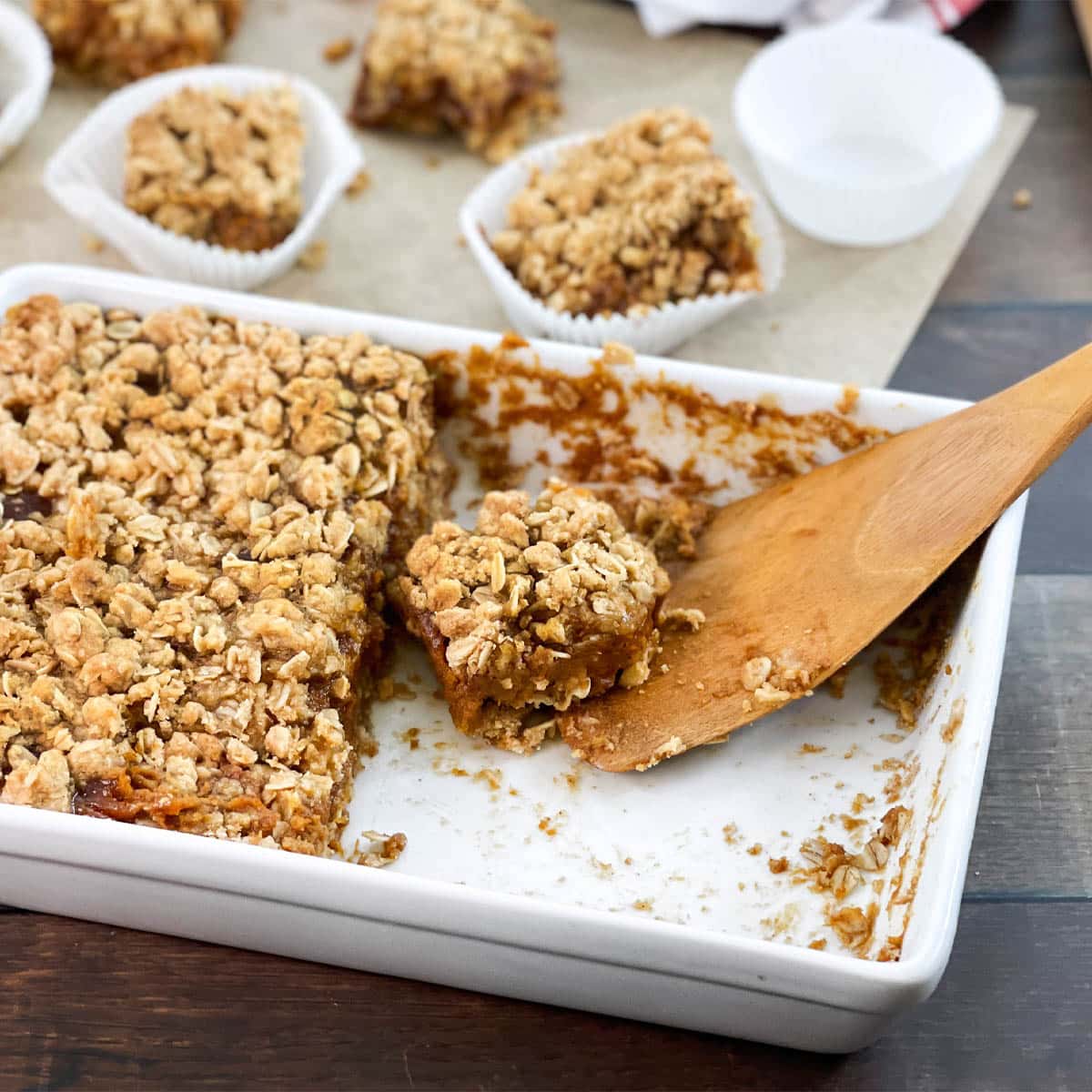 Pumpkin pie bars with oat topping.